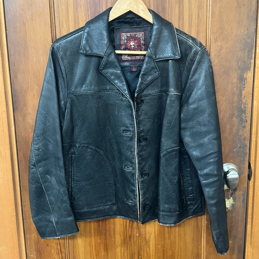 NWOT The Territory Ahead Black Bomber Genuine Leather Jacket Oversized lined (M)